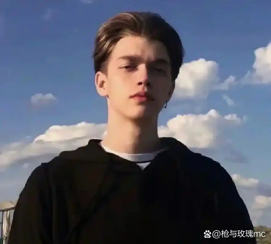 6686体育官网签约作者话多难堪